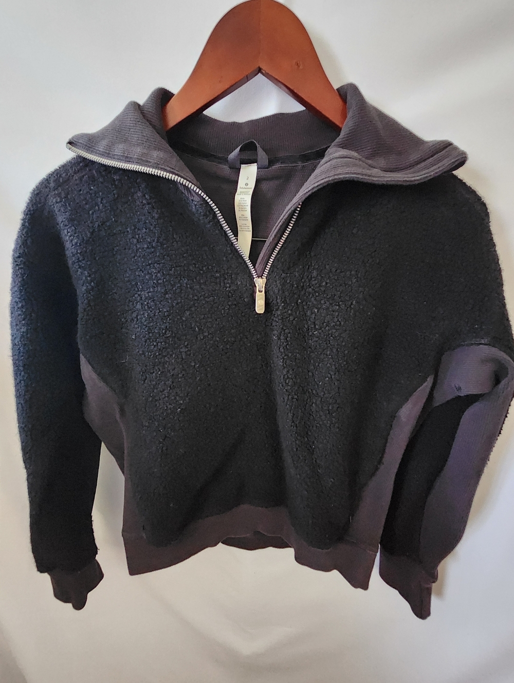 Lululemon Black Teddy Pullover. Size 2